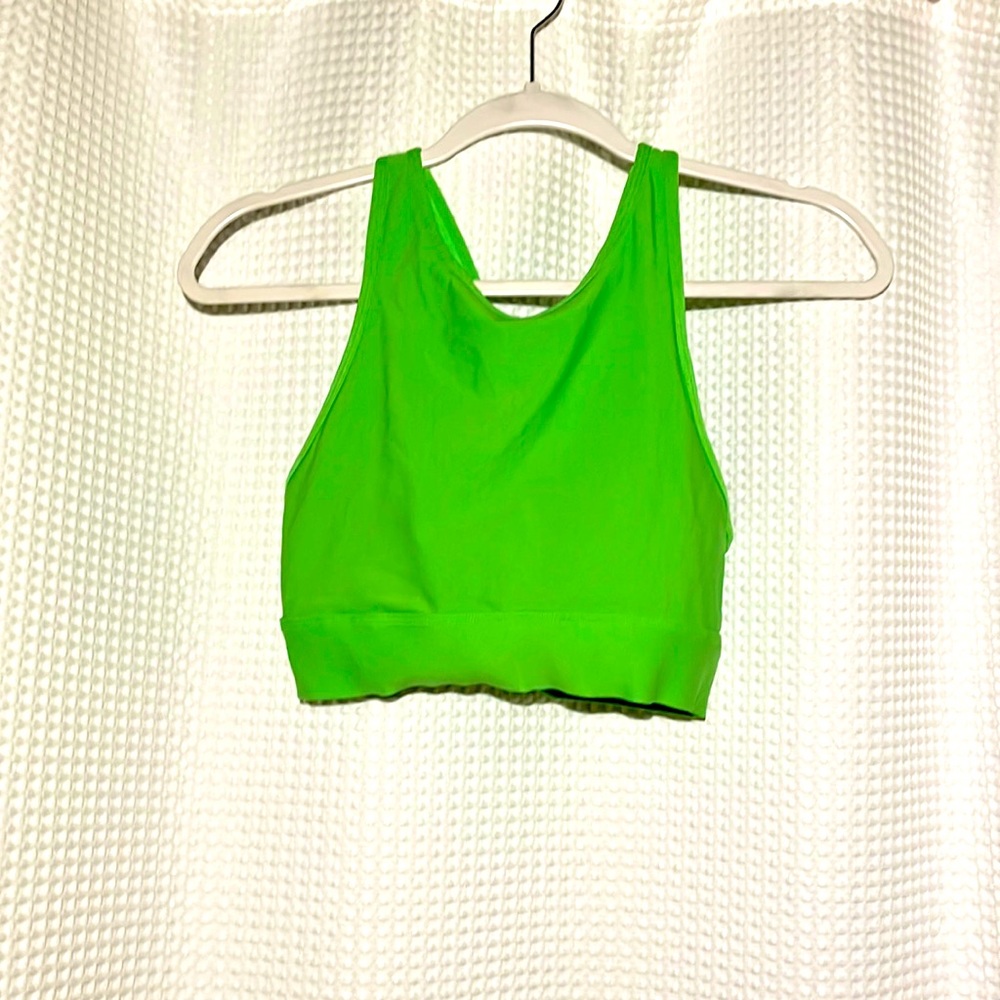 sports bra